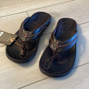 BRAND NEW Olukai Mea Ola Size 10